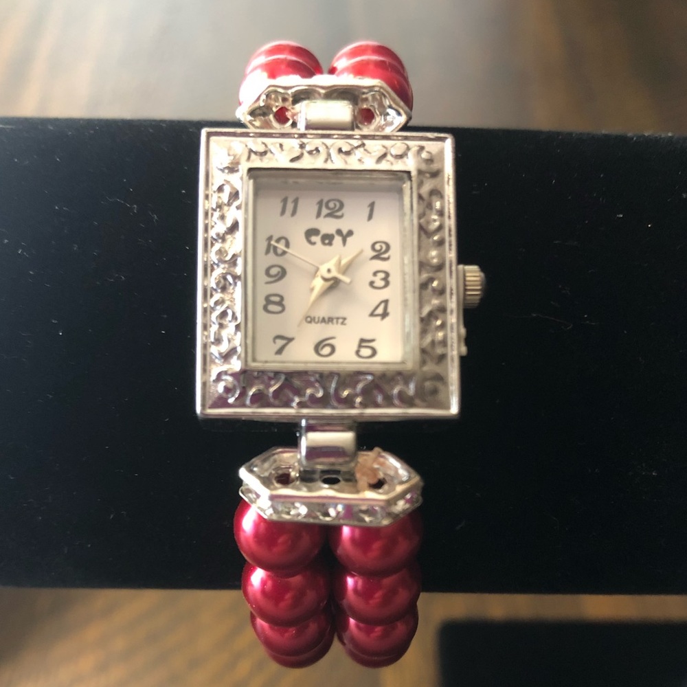 🚨Beaded elastic watch in red🚨